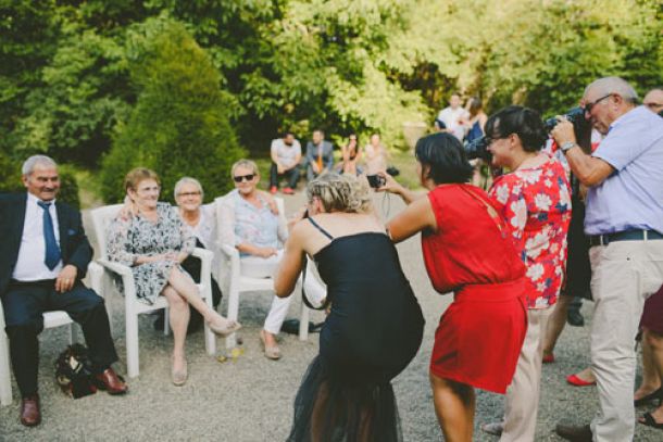 Hochzeit Gäste beim Apéro